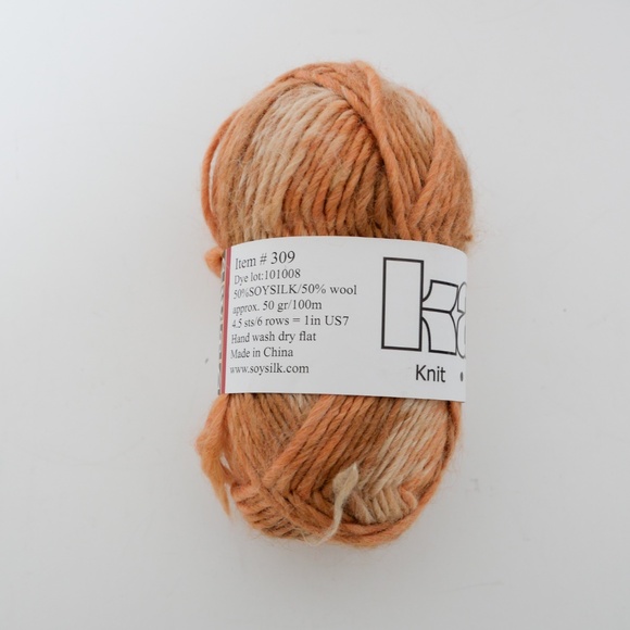 New SWTC Karaoke blend yarn - Picture 2 of 2